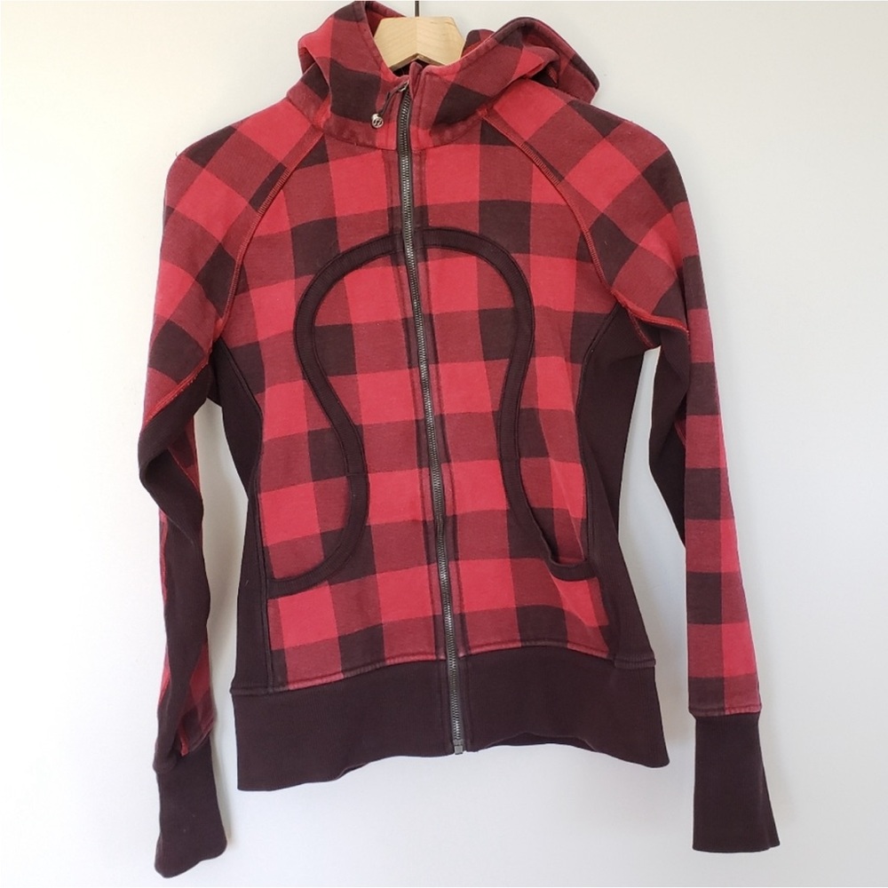 RARE Lululemon Plaid Scuba Hoodie. EUC SIZE 8
Super cute & festive  for fall 🍂🍁🍂